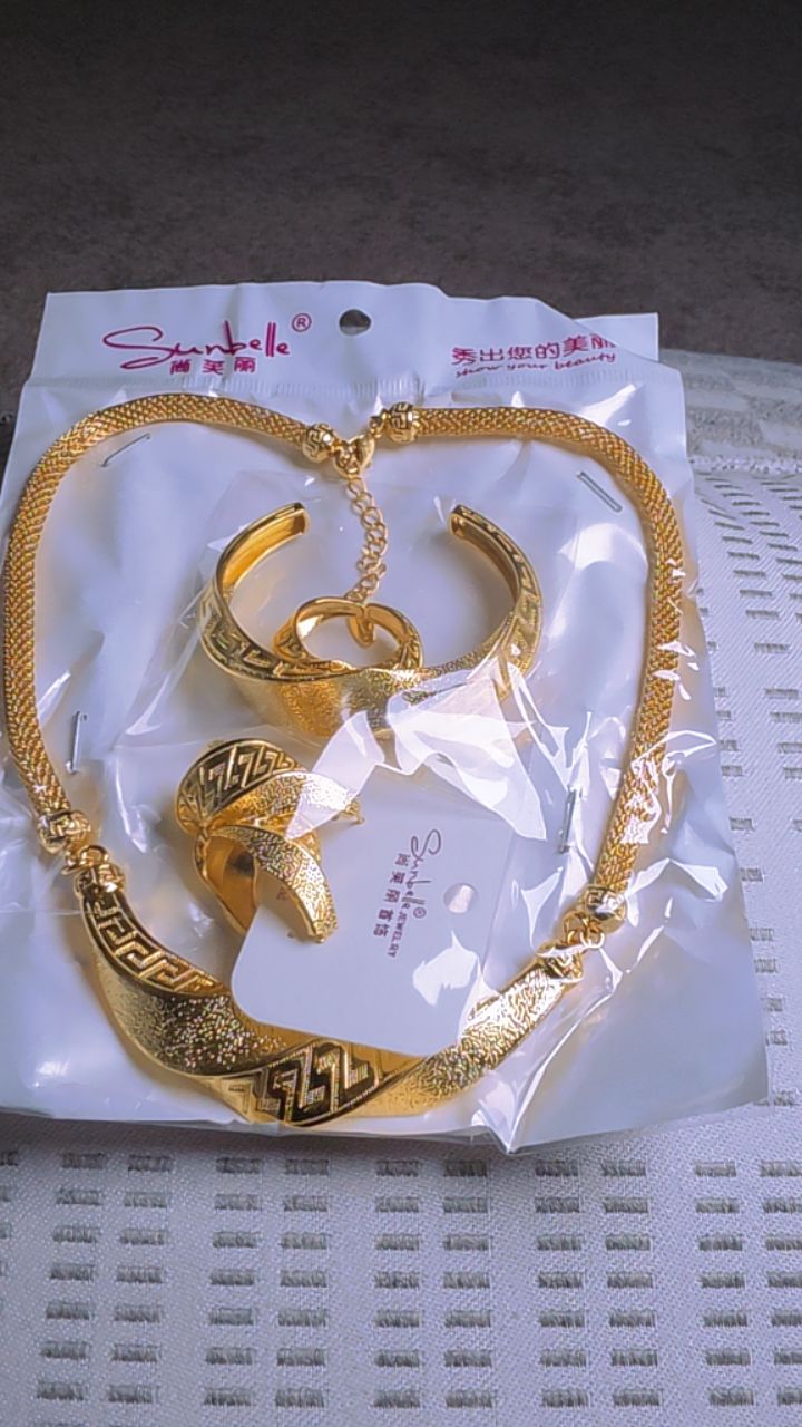 NECKLACE